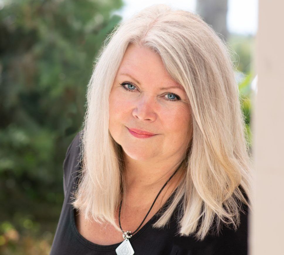 Heike — B2B sales coach and strategist with 37 years experience